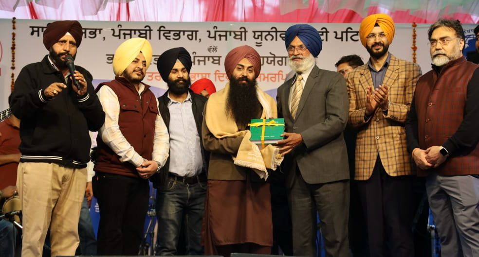 Bir Singh won the hearts of the audience of all classes with his brilliant singing